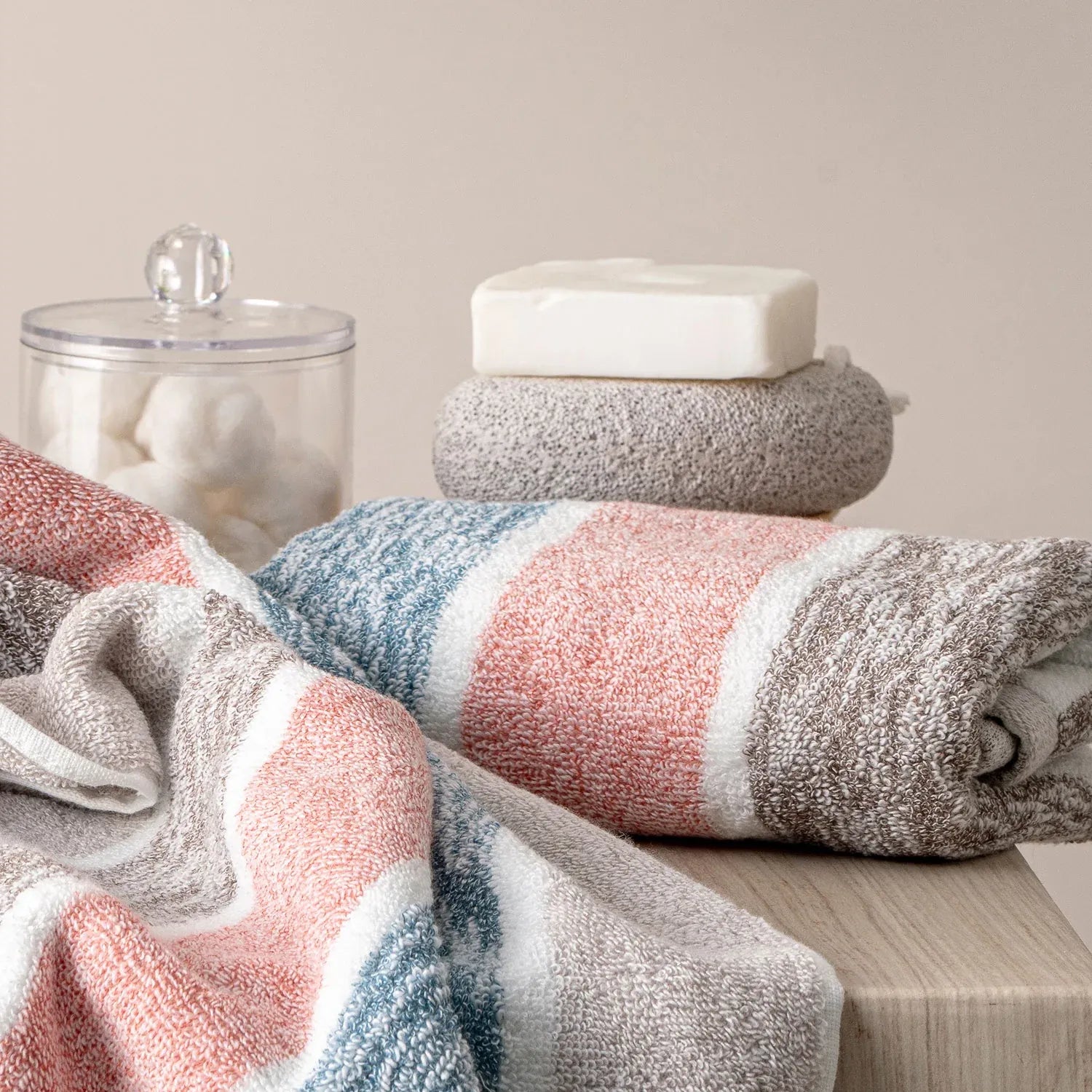 The Bamboo 2 Pcs Hand Towel – Ultra-Absorbent Elegance for Everyday Use| Color : Pink 06